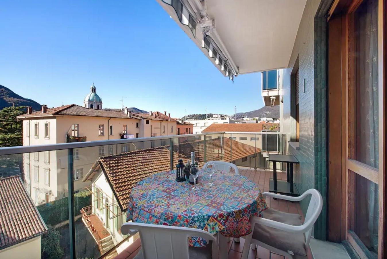 Appartamento House Of Roses Con Vista Duomo Côme Esterno foto